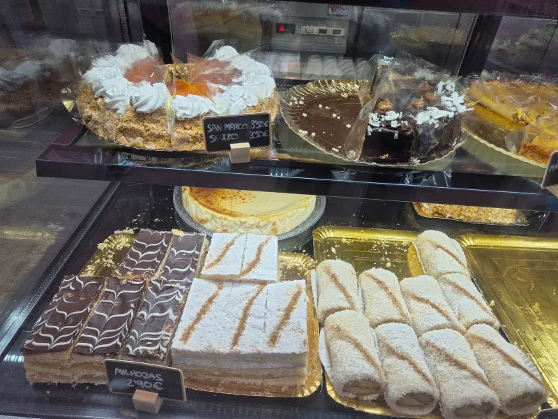 Cafetería Pastelería Dana