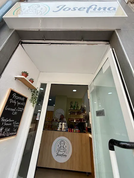 Josefina Horno y Mesa - Panadería en Málaga - foto 2