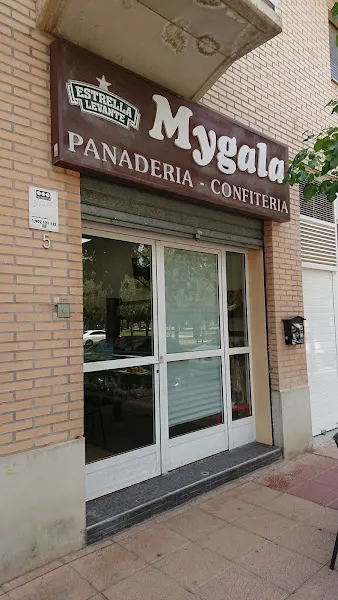 Cafetería y Panadería Mygala - Panadería en Murcia - foto 2