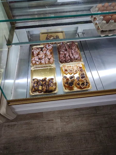 Panadería-Confitería El Buen Sabor - Panadería en Murcia - foto 2