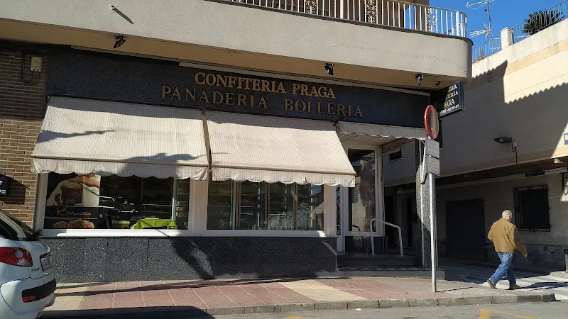 Confitería Praga - Panadería en Murcia - foto 2