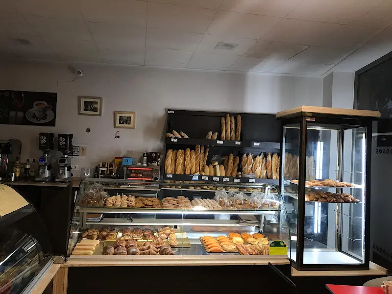 Navarro Panadería Cafetería - Panadería en Murcia - foto 2