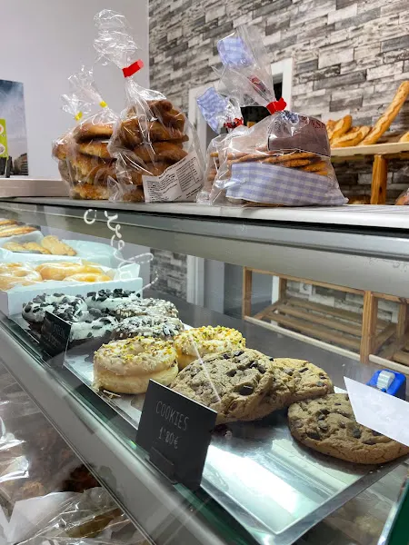 Valery 2 - Panadería en Cartagena - foto 2