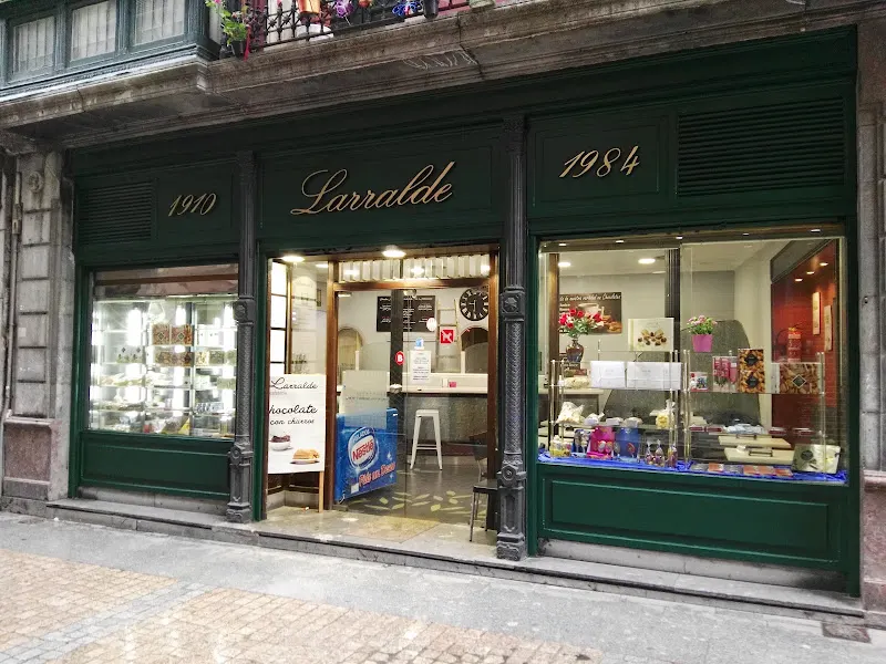 Larralde - Pastelería en Bilbao - foto 2