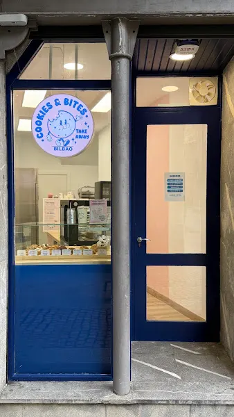 Cookies & Bites | Galletas al estilo NY, alfajores y brownies 🍪🍫 - Casco Viejo - Pastelería en Bilbao - foto 2
