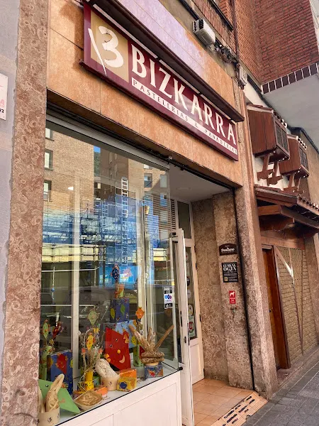 Bizkarra, Panadería y Pastelería Artesana, La Peña - Pastelería en Bilbao - foto 2