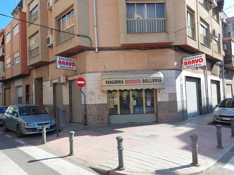 Panadería bravo - Panadería en Alicante - foto 2