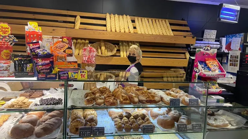 Panadería Tómbola - Panadería en Alicante - foto 2
