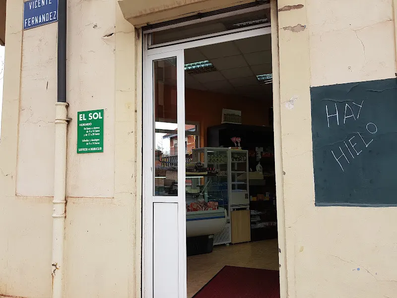 Tienda de alimentación El Sol en Jove | Frutas de temporada, empanadas y panadería del día - Tienda de alimentación en Gijón - foto 2