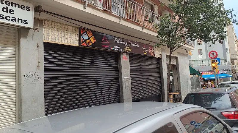 Pastelería y Panadería Latina