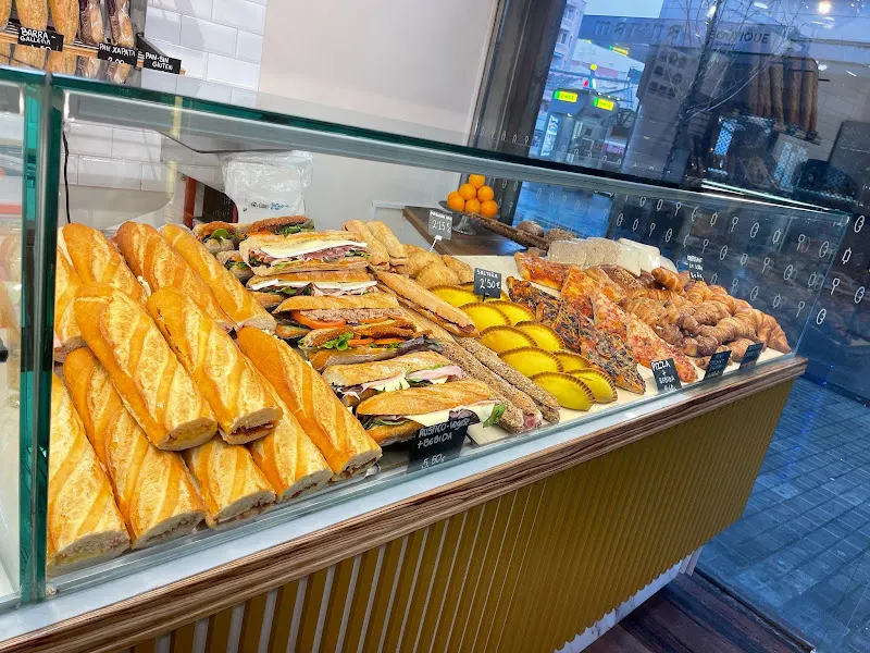 Cafe & Sucre - Panadería en Hospitalet de Llobregat (L) - foto 2