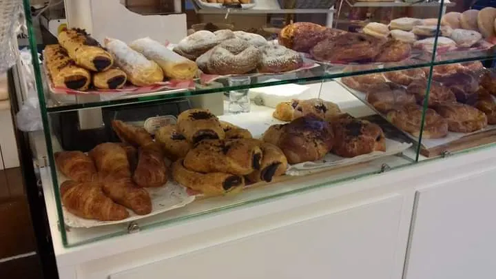 Forn Sardà Cafeteria - Panadería en Hospitalet de Llobregat (L) - foto 2