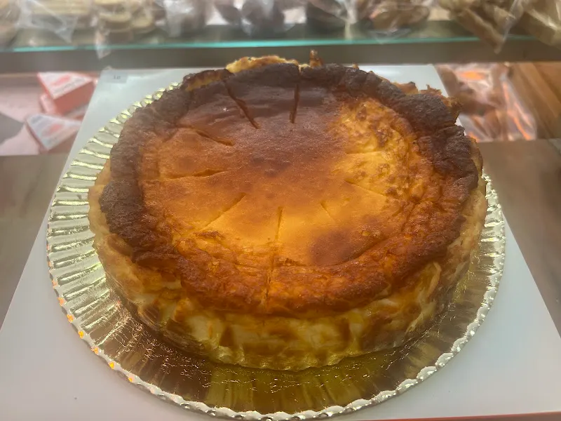Caballero y Baena - Panadería en Granada - foto 2