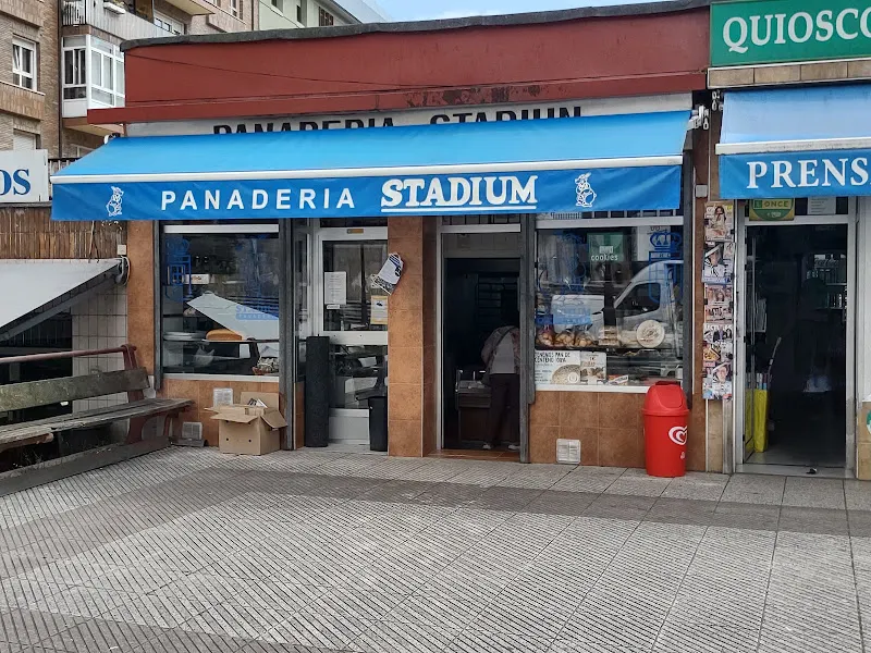 Stadium - Panadería en Oviedo - foto 2