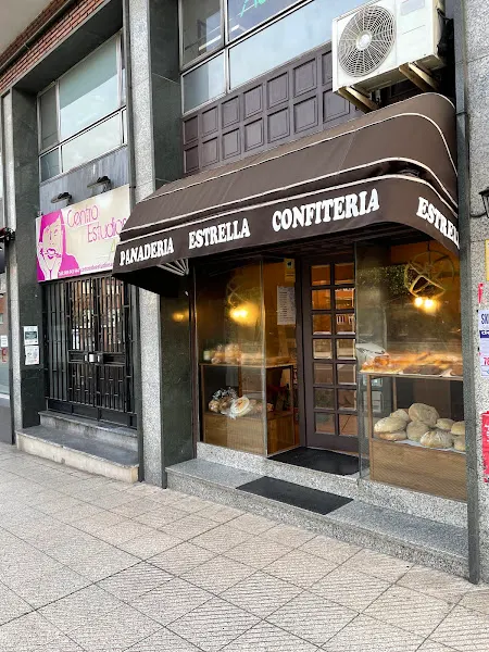 Estrella Confitería y panadería - Panadería en Oviedo - foto 2
