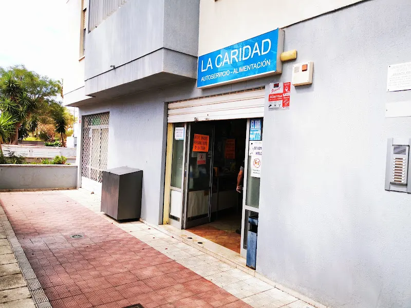 Autoservicio La Caridad - Tienda de alimentación en Santa Cruz de Tenerife - foto 2