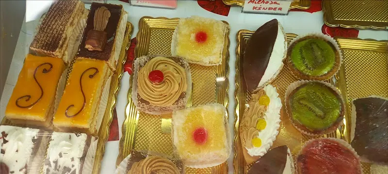 Panaderia Pasteleria La Esencia - El Rosario