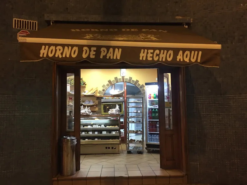 Horno de Pan San Martín - Panadería en Santa Cruz de Tenerife - foto 2
