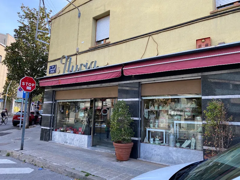 Pastisseria Núria (Joaquim Costa) - Pastelería en Santa Coloma de Gramenet - foto 2