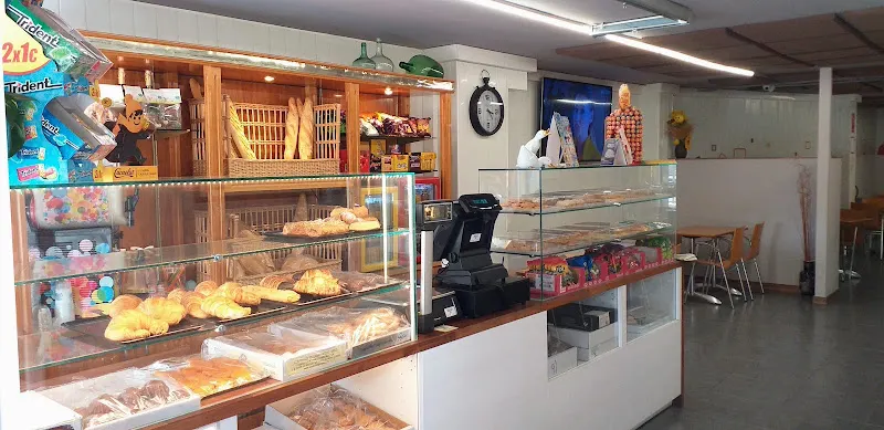 Bar cafetería Forn d,angels - Panadería en Terrassa - foto 2