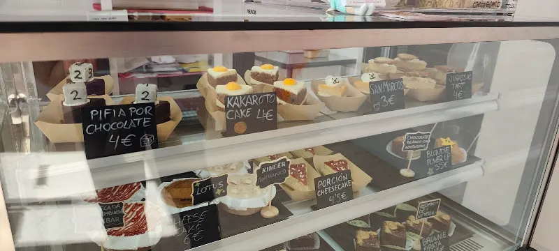 Akiba Cakes - Pastelería en Jerez de la Frontera - foto 2