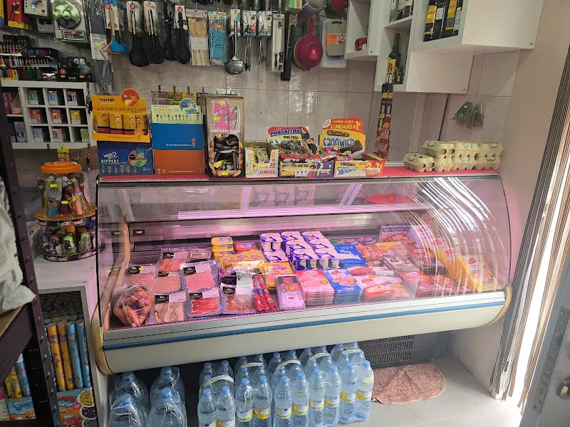 La Esquina multi-tienda