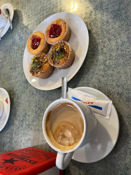 Pasteleria Panadería La Alcalaina