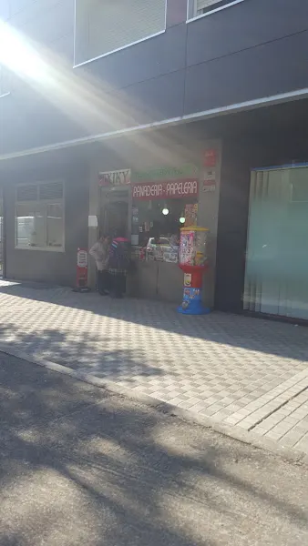 Txiky Panadería, papelería, chucherías - Tienda de alimentación en Pamplona - foto 2