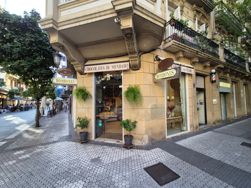 Chocolates de Mendaro - Tienda de productos de chocolate en Donostia-San Sebastian - foto 2
