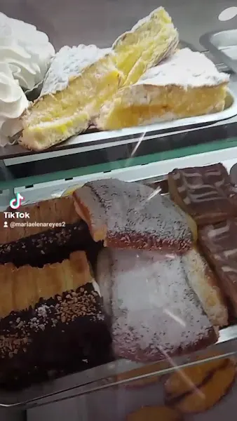 Bocatería Reyes - Panadería en Badajoz - foto 2