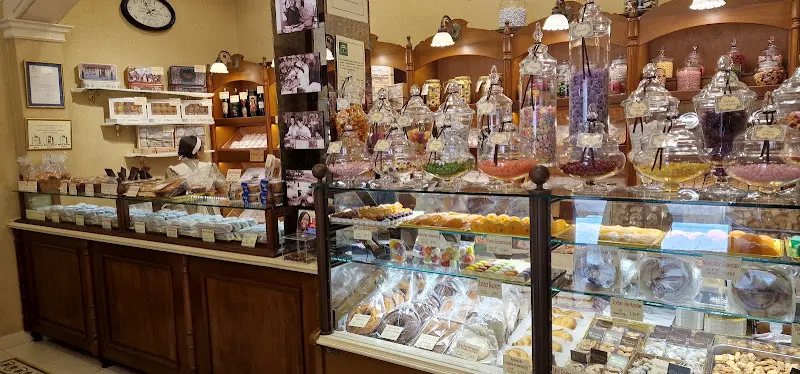 LA PERLA - Vistahermosa - Pastelería en Puerto de Santa Maria (El) - foto 2