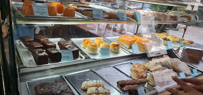 Pastelería los Angelitos - Pastelería en Dos Hermanas - foto 2