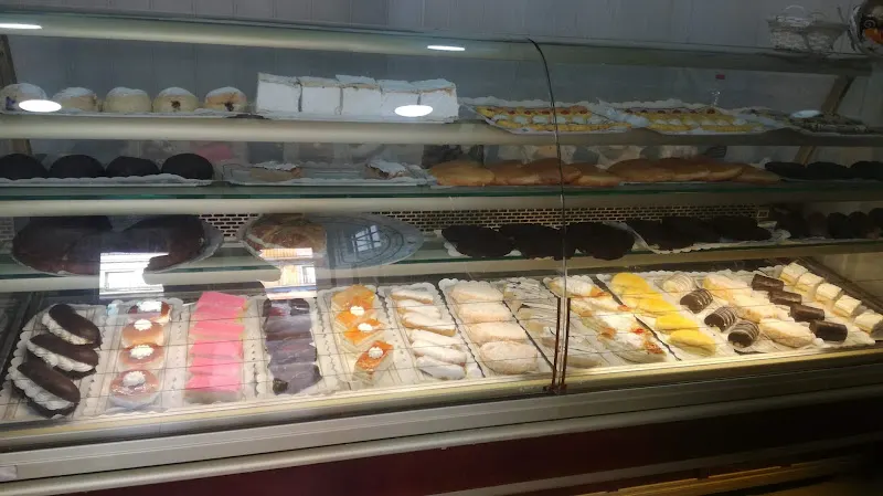 Confiteria Siglo XVII - Pastelería en Puebla del Rio (La) - foto 2