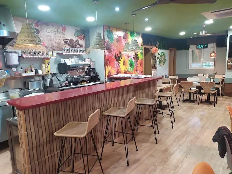 Diego Moyano Catellano - Panadería en Mataró - foto 2