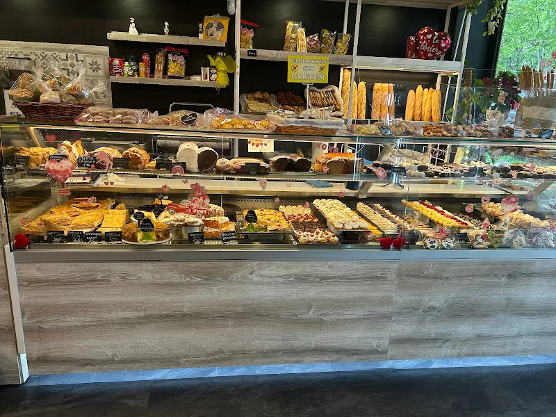 JULIAN Y PILAR SLL. - Pastelería en Fuenlabrada - foto 3