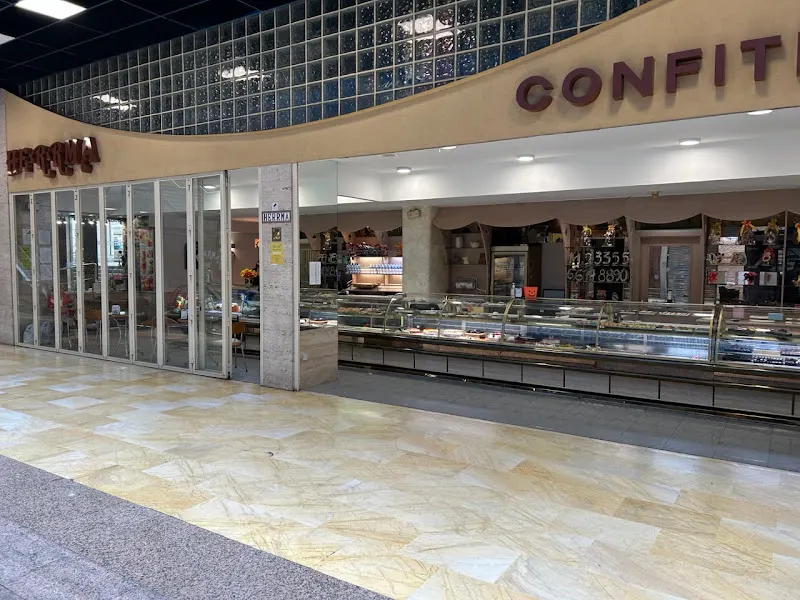 HERRMA CONFITERÍA - Pastelería en Santiago de Compostela - foto 2
