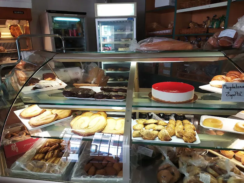 Panadería Antoñico - Panadería en Roquetas de Mar - foto 2
