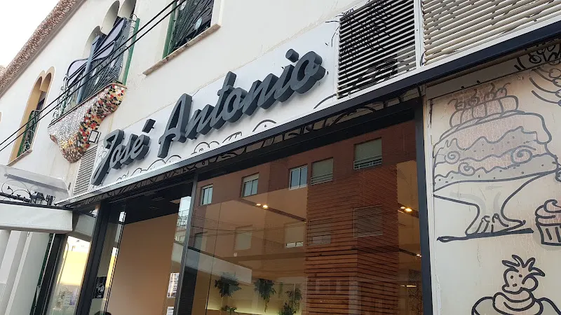 Panadería Confitería José Antonio - Panadería en San Javier - foto 2