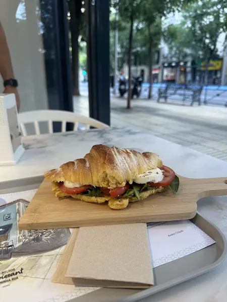 O Melhor Croissant da Minha Rua - Madrid